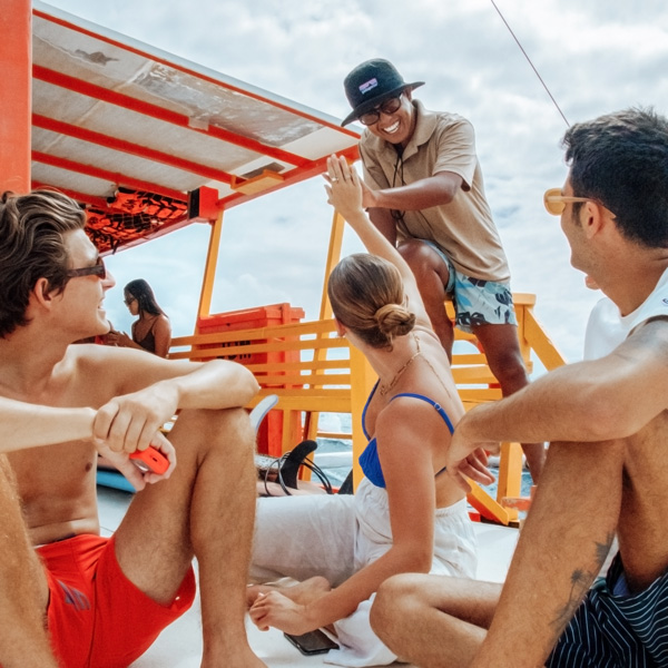 Vibrant travel community