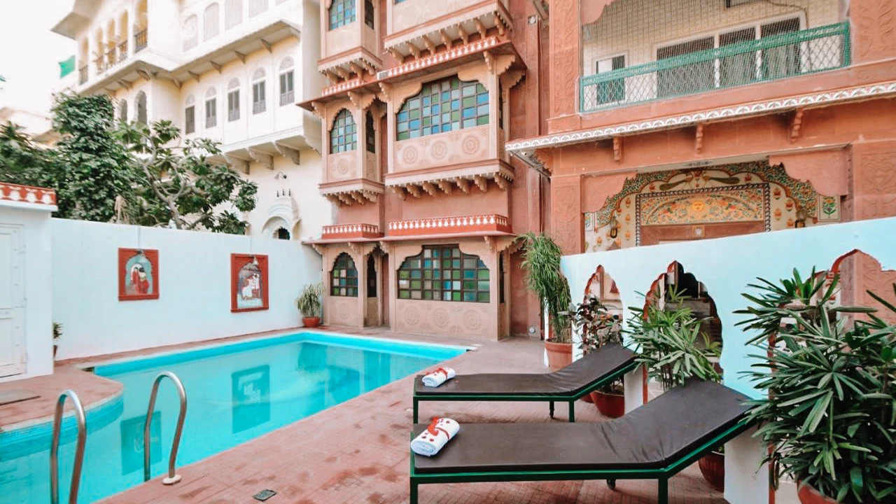 Mahal Khandela